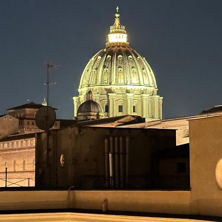 Ricettiva Risorgimento San Pietro E Musei Vaticani Rome Bagian luar foto