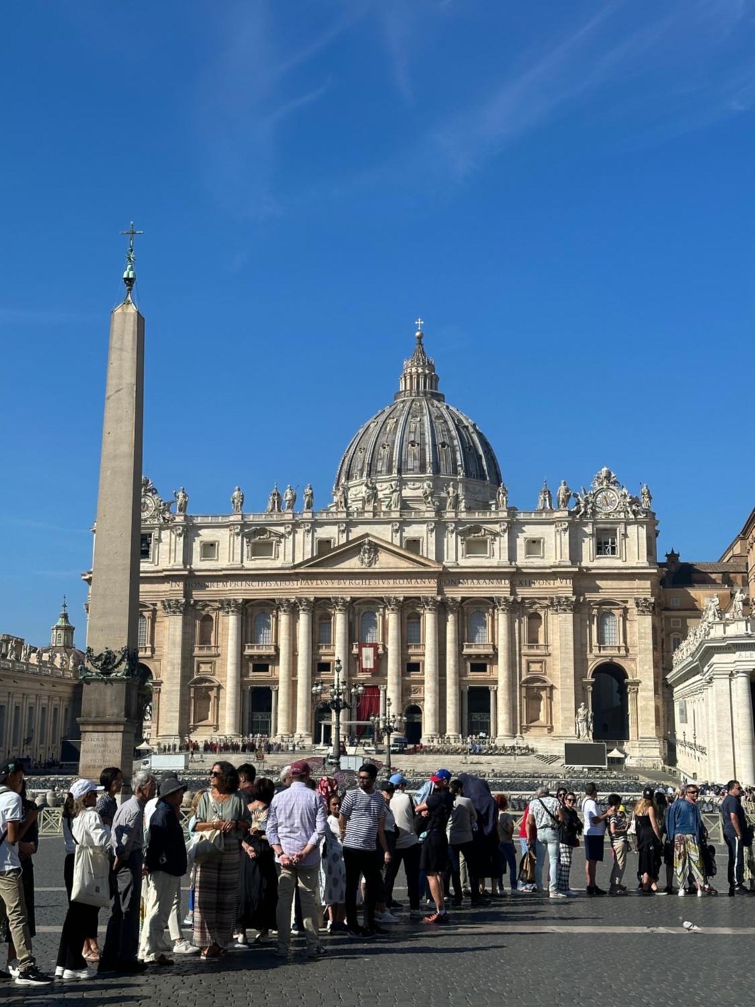 Ricettiva Risorgimento San Pietro E Musei Vaticani Rome Bagian luar foto